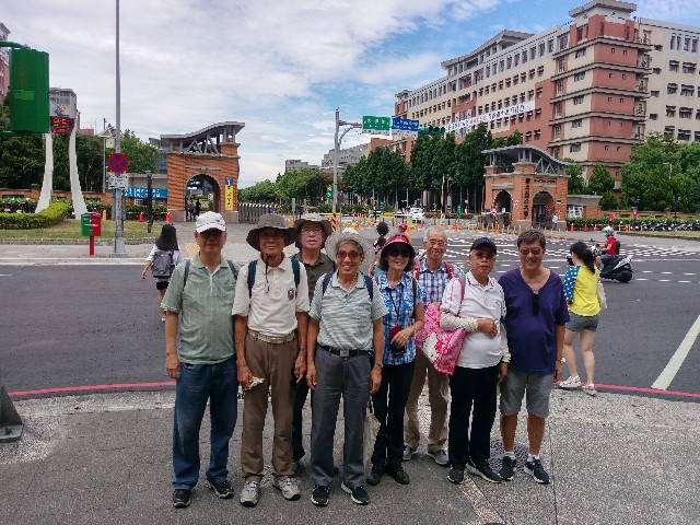 20200716老友健行三峽台北大學 懷德居木師基地讓人驚喜 Jordan的部落格 Udn部落格