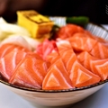 大鮪:鮭魚丼飯