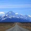 紐西蘭最高山，毛利語Aoraki 意 穿雲峰