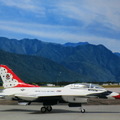 1/144 USAF F-16D Thunderbirds