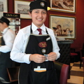 13利馬咖啡店的女服務生