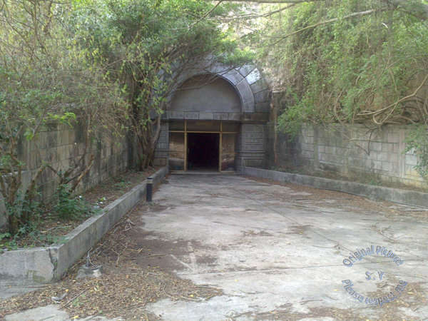 此为第三道口,一样是口却没有花岗石医院五个大字,是不是当年有著不能