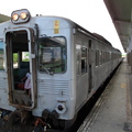 台東山里站與光華號白鐵不鏽鋼火車