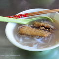 傳說的『白帶魚米粉湯』，其實只是我們常吃的兩樣食物：炸白帶魚、芋頭米粉湯組合的上桌。雖說不難吃，但沒有驚喜