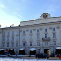 因斯布魯克皇宮（Hofburg, Innsbruck）原本是提洛爾親王的駐地。提洛爾伯爵西格蒙德大公興建了一座中世紀城堡
