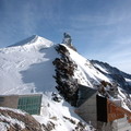 斯芬克斯觀景台(Sphinx Observatory)是少女峰站 Jungfraujoch綜合大樓的頂點，標高3571m足足比少女峰站高108公尺