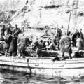 北海道漁民漁工，春天捕捉鰊魚（日文的鰊是鯡魚）時的情形