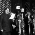 1949年10月1日，天安門廣場上舉行開國大典