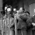 1949年10月1日，毛澤東在開國大典上宣佈中華人民共和國成立