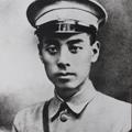 1924年8月底從法國回國後，在廣州從事工人運動。中共廣東區委派周恩來去軍校政治部主任