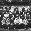 1919年11月16日，新民學會部分會員在長沙周南女校合影。後排左四為毛澤東