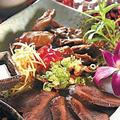 屏東東港「海這裡」餐廳的滷黑鮪魚血合肉，據說味道像滷牛肉
