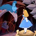 《愛麗絲夢遊仙境》（Alice's Adventures in Wonderland，Lewis Carroll, 1865）約翰·坦尼爾（John Tenniel）插圖。a hookah-smoking caterpillar 1951年迪士尼動畫電影《Alice in Wonderland》