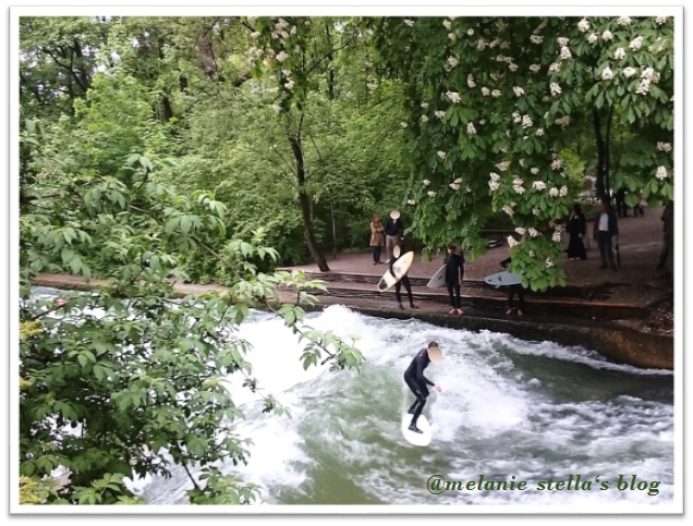 慕尼黑英國公園Isar河一景 衝浪的人