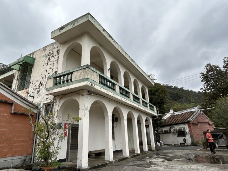 滿溢西洋風味的圓拱得月樓