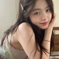 淺淺 163cm-21歲-Fcup-48kg
外貿氣質女神 · 性感曲線前凸後翹
床上熱情挑逗、互動自然，
懂得帶動氣氛，完全不制式服務。
