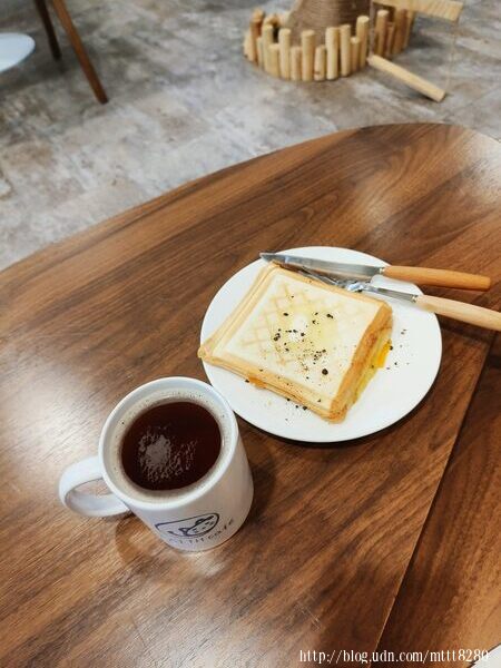 【平鎮】甘願為奴的貓主子餐廳　Faith Cafe咖啡