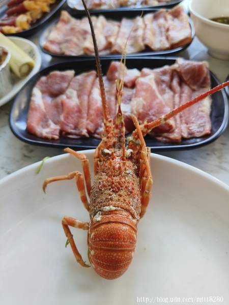 【三重】羽葉麻辣火鍋-三重都會館　日本和牛小龍蝦　12種湯頭