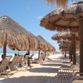 酒店的私人沙灘，讓你盡情放鬆享受著日光浴。

OMNI RESORT BEACH