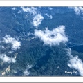 從空中鳥瞰
臺灣的山巒 除了壯闊
還多了一分恬靜之美