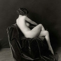 Alfred Cheney Johnston :: Reclining Nude Unknown Ziegfeld Follies, 1920’s____un regard oblique 