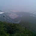 從觀景台可以看到蓮花山的空中纜車。
