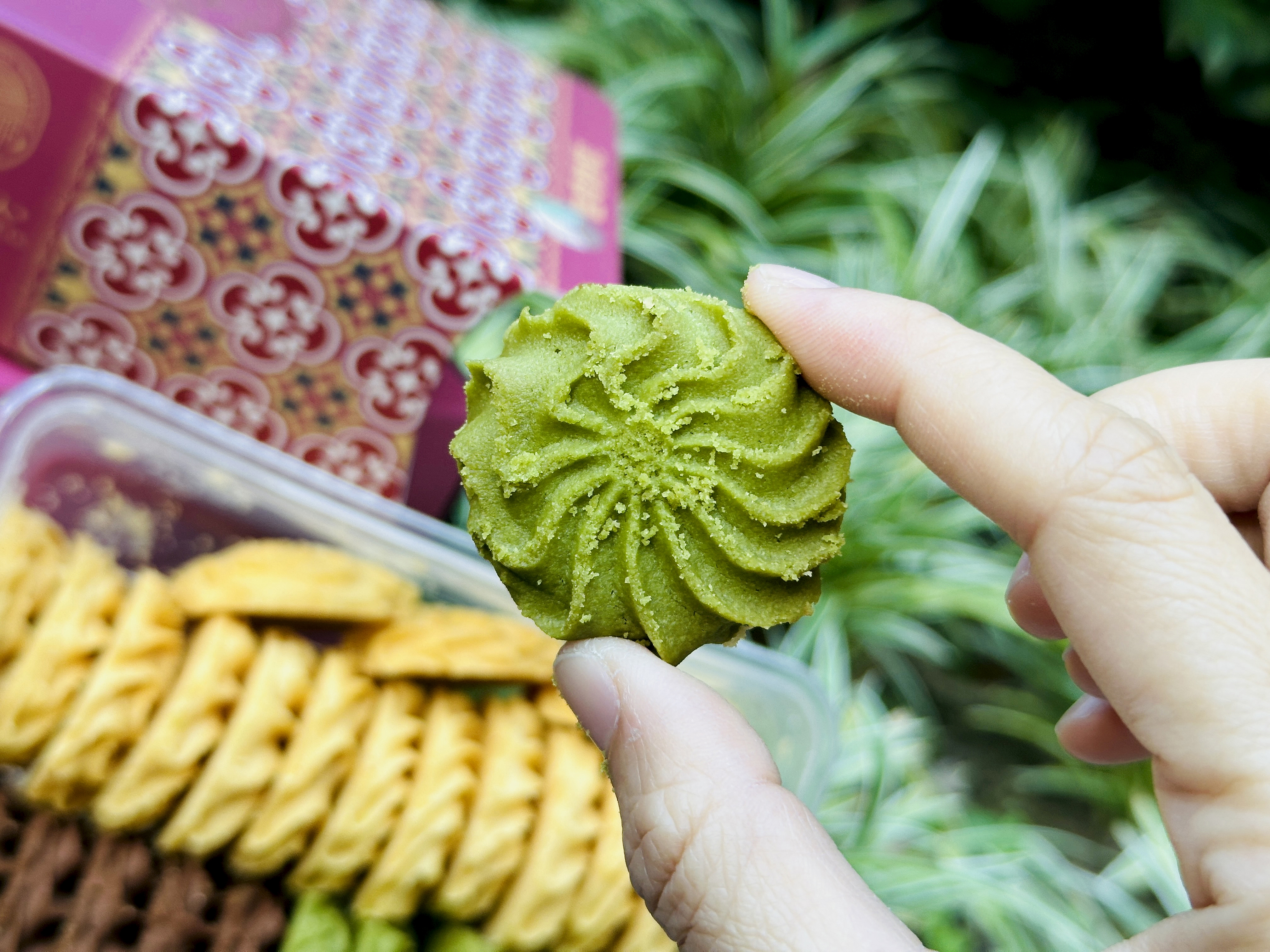 【宇宙夫人】豐盛禮盒開箱｜減糖手作杏仁千層酥×綜合曲奇，送禮自用下午茶首選