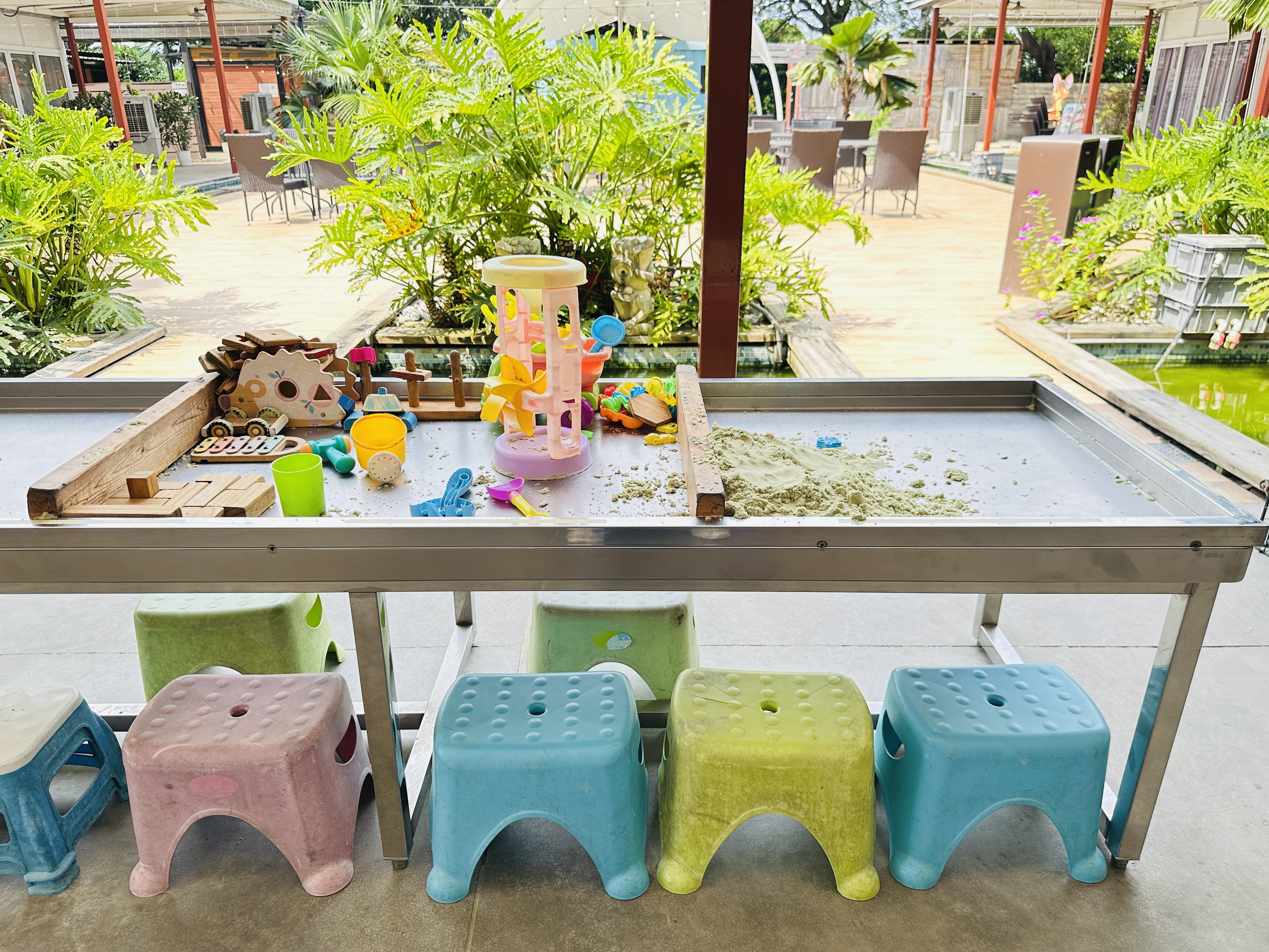 【哈比雪兒露營區】彰化懶人露營｜一泊三食免裝備，親子帳棚住宿