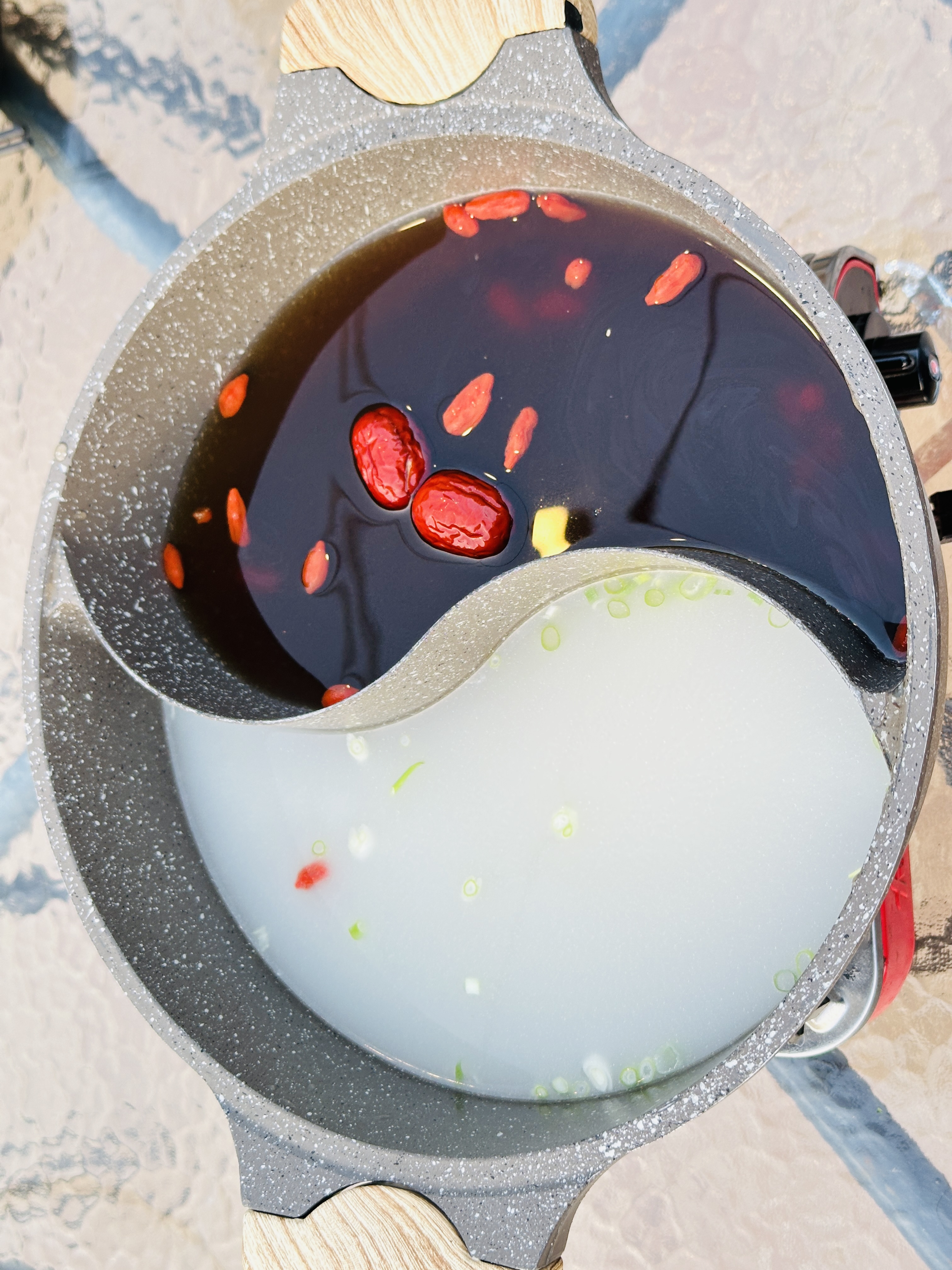 【哈比雪兒露營區】彰化懶人露營｜一泊三食免裝備，親子帳棚住宿