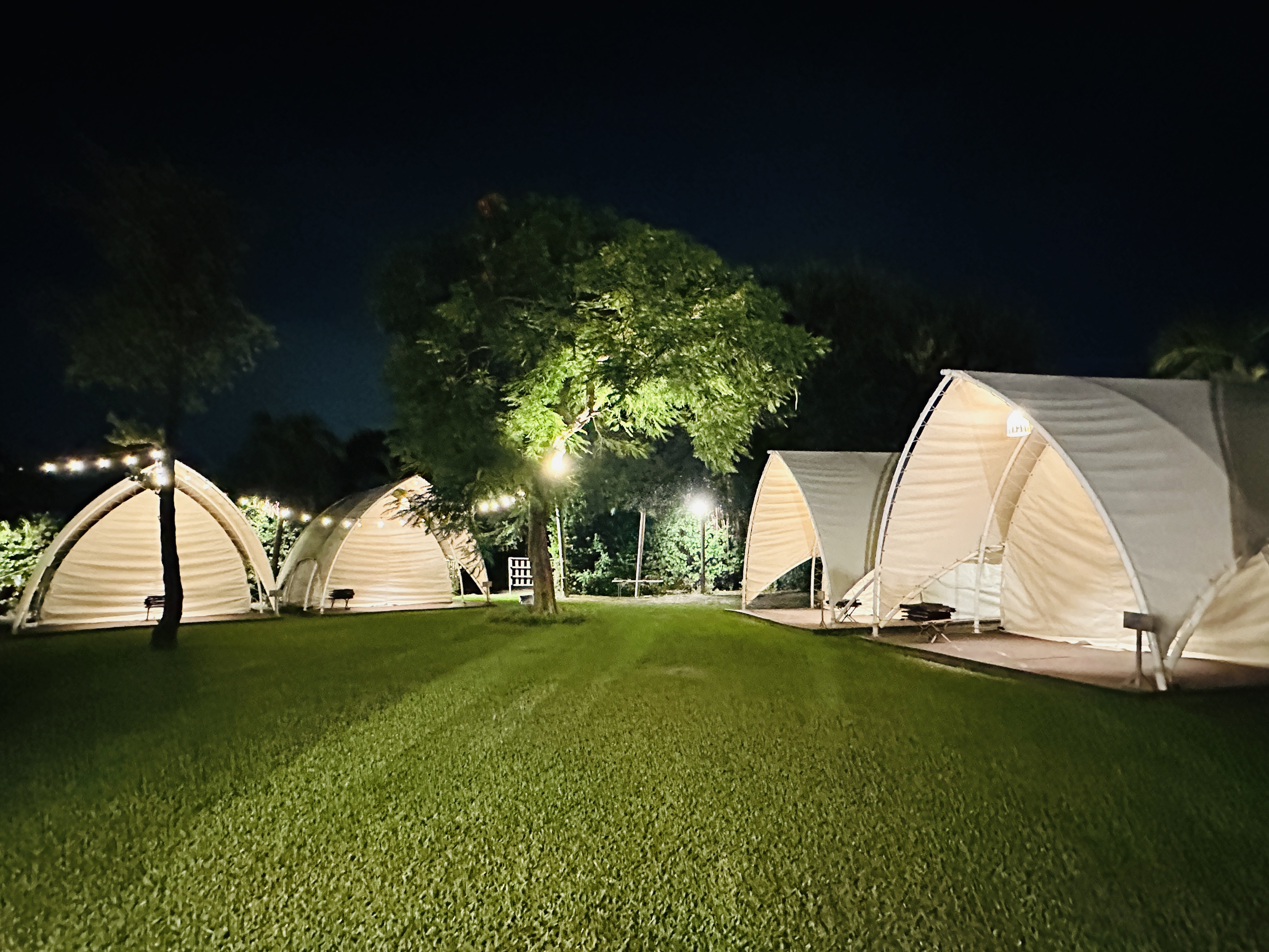 【哈比雪兒露營區】彰化懶人露營｜一泊三食免裝備，親子帳棚住宿