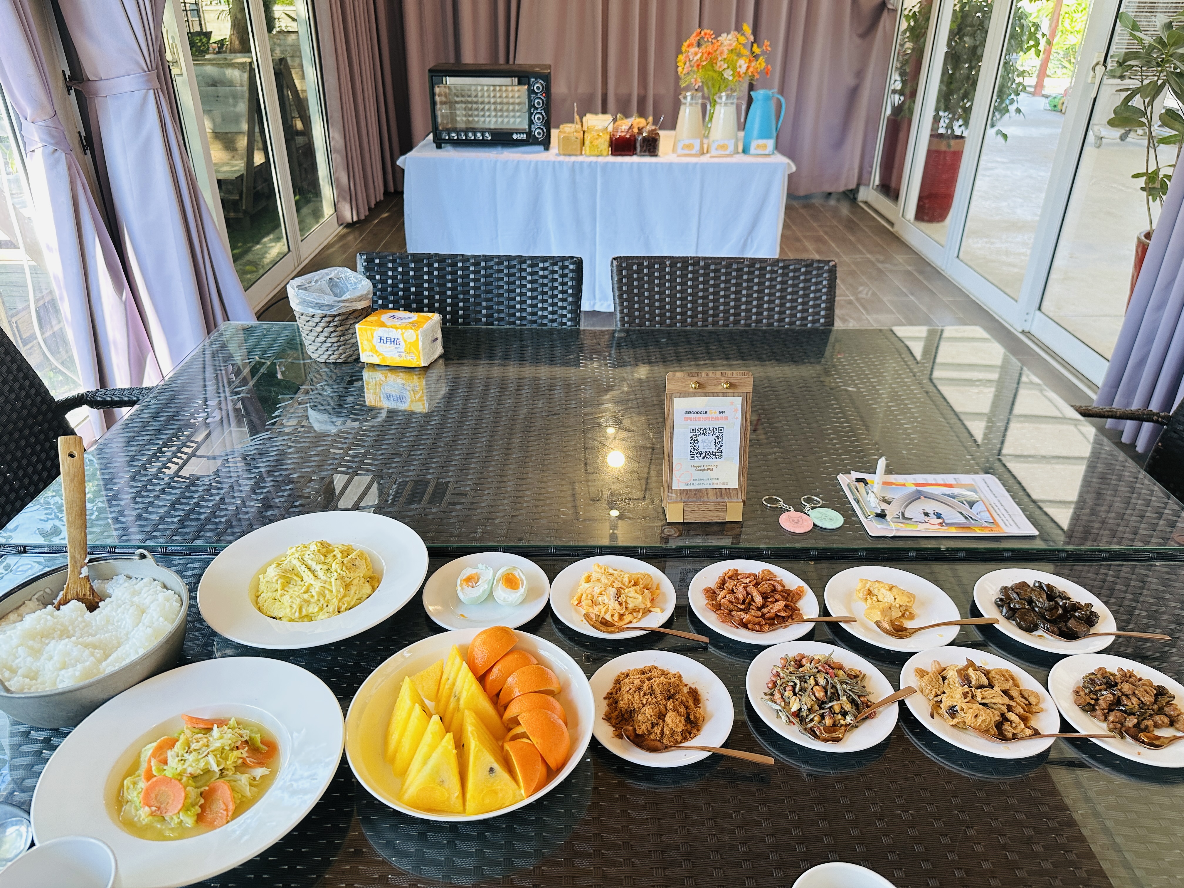 【哈比雪兒露營區】彰化懶人露營｜一泊三食免裝備，親子帳棚住宿