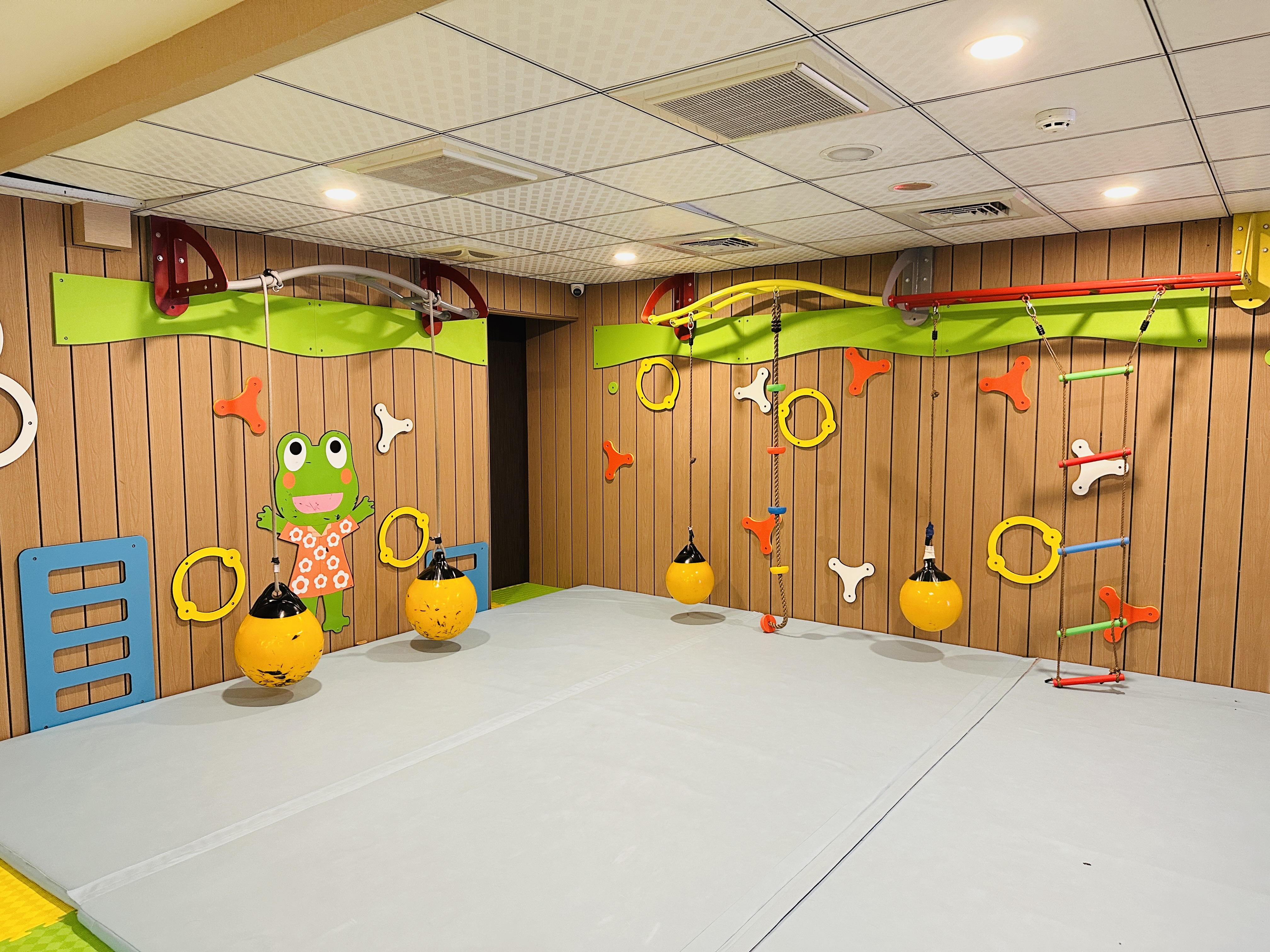 【大板根森林溫泉酒店】新北三峽寵物親子房入住開箱｜森林、溫泉