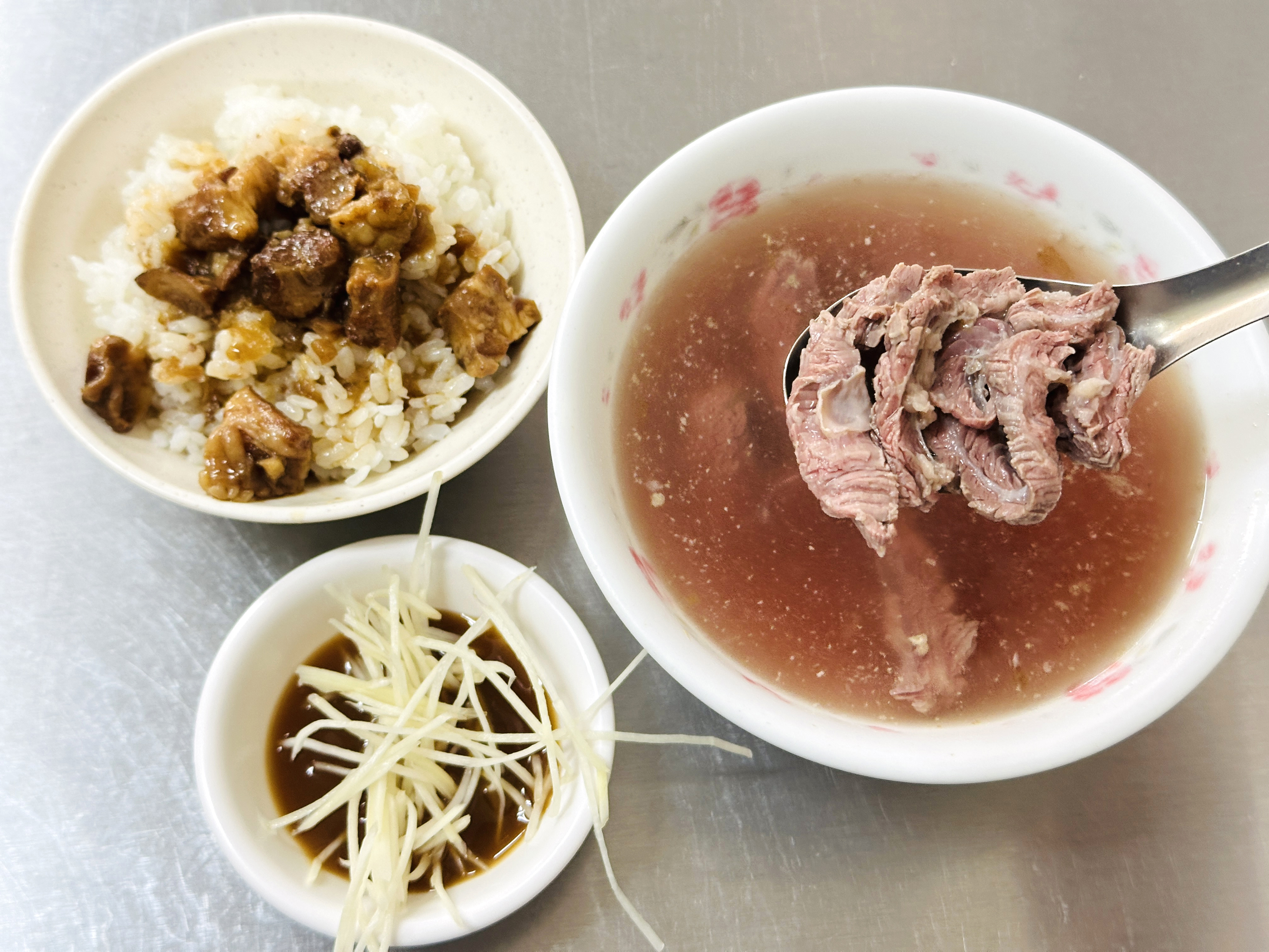 【趣遊赤崁】台南滑梯親子民宿推薦｜走進瑪莉歐主題房！紅白機童