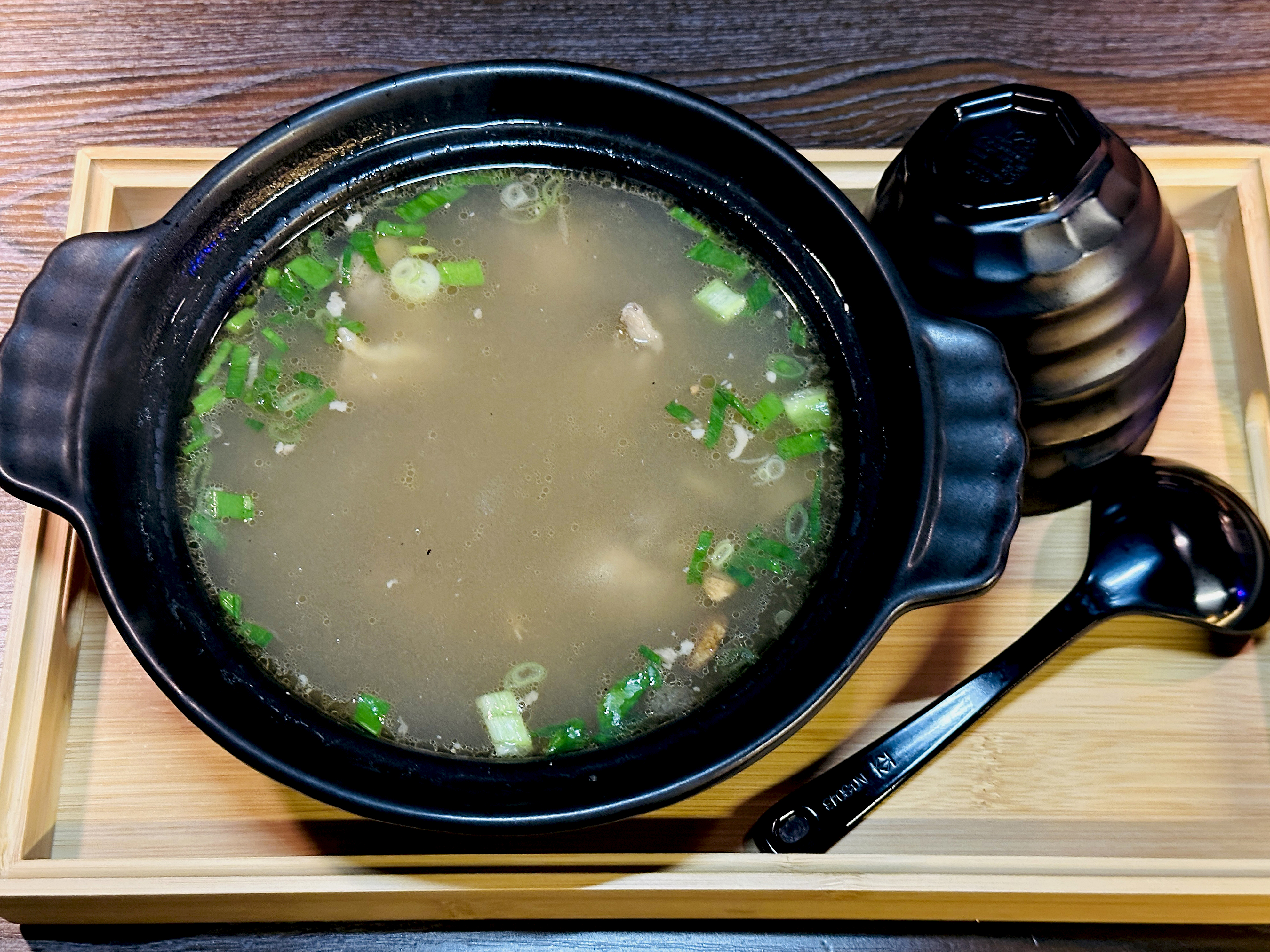 【不醒人室 × SLAP!】桃園中壢餐酒館推薦｜咀嚼系調酒＋KTV台菜料理，不會喝酒的人也能享受的夜晚選擇