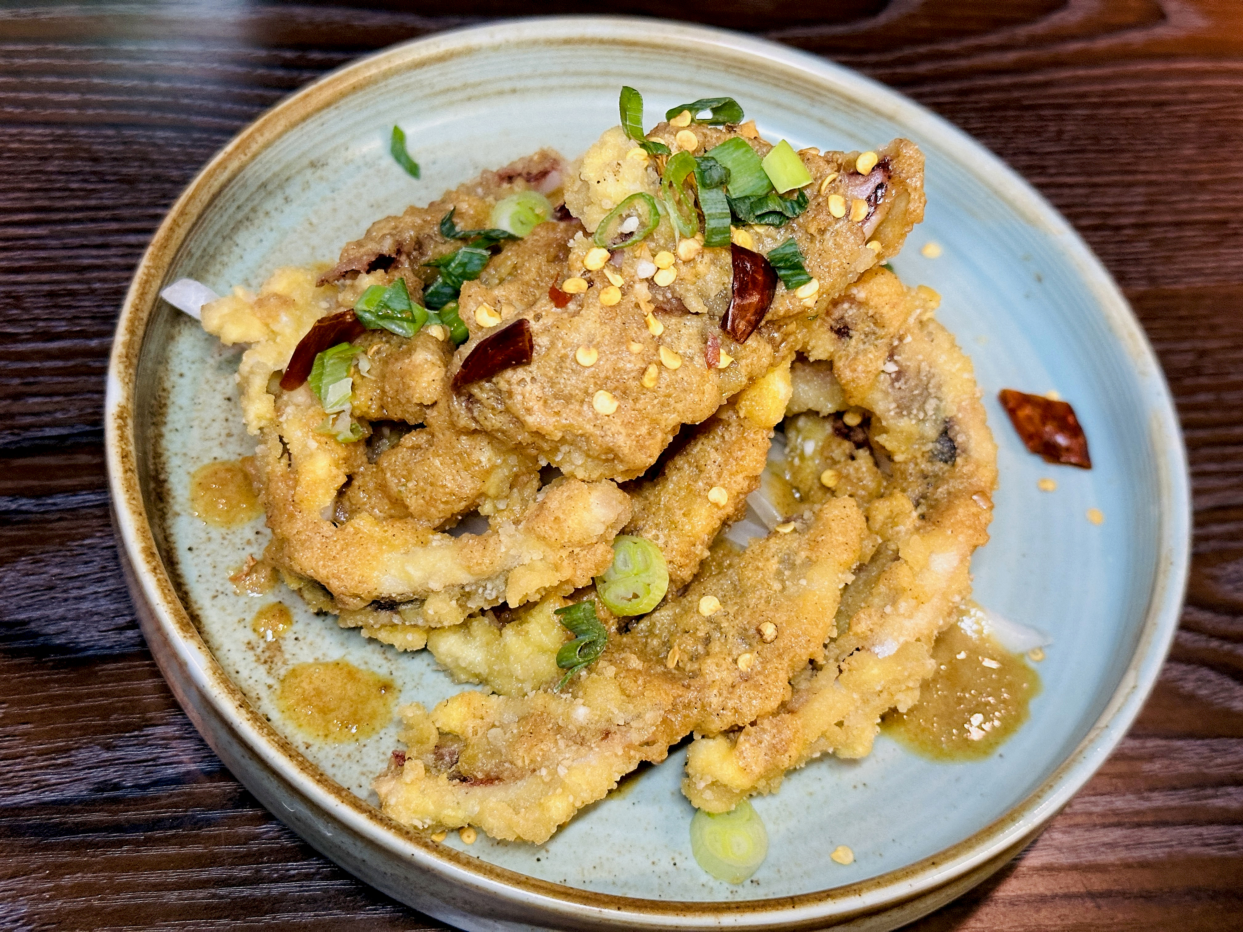 【不醒人室 × SLAP!】桃園中壢餐酒館推薦｜咀嚼系調酒＋KTV台菜料理，不會喝酒的人也能享受的夜晚選擇