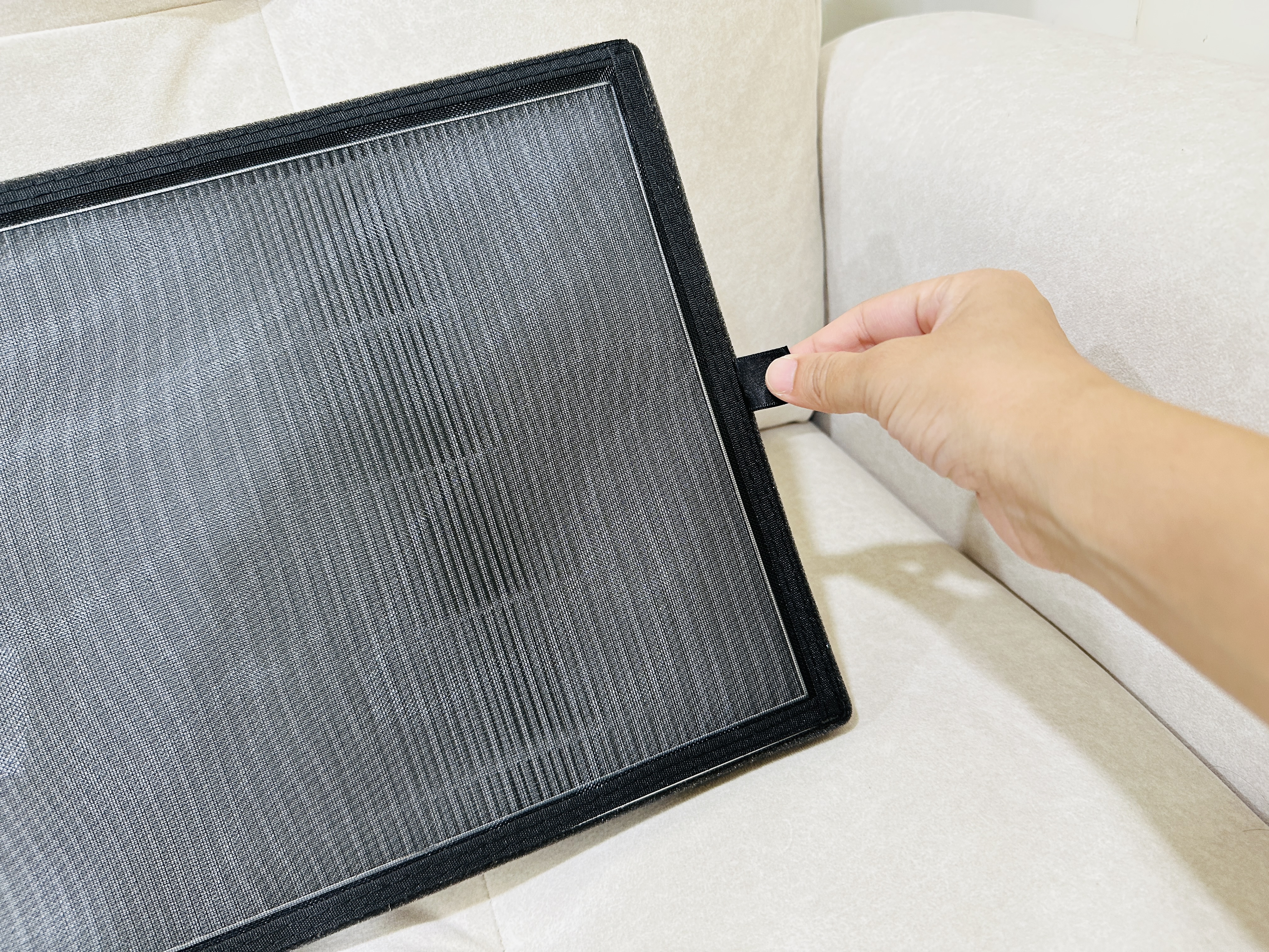 SoleusAir 吸毛大師宅配開箱｜長毛臘腸家必備的毛髮救