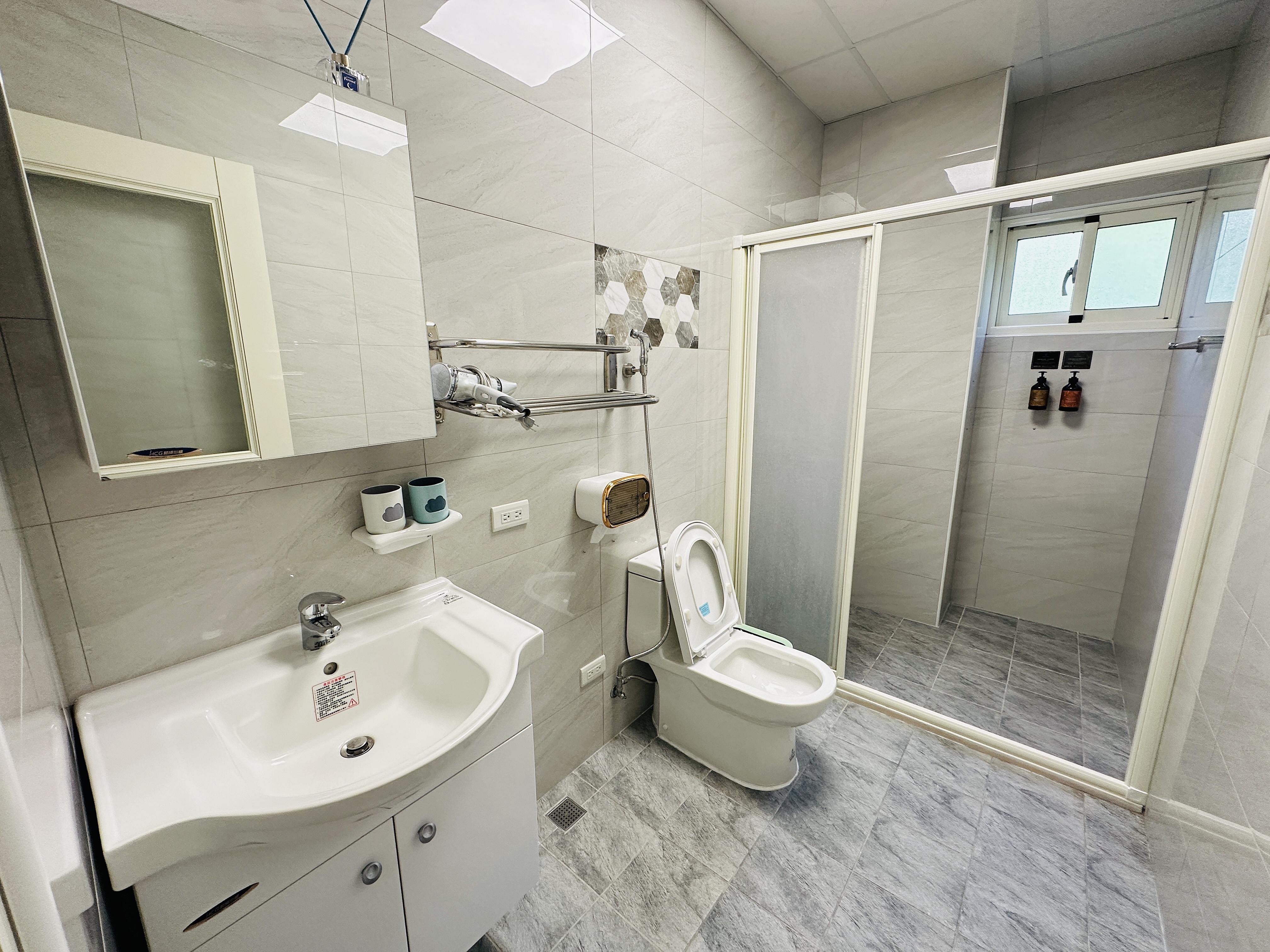 【徐徐民宿】嘉義竹崎20人包棟推薦｜電梯、KTV、烤肉區與玩