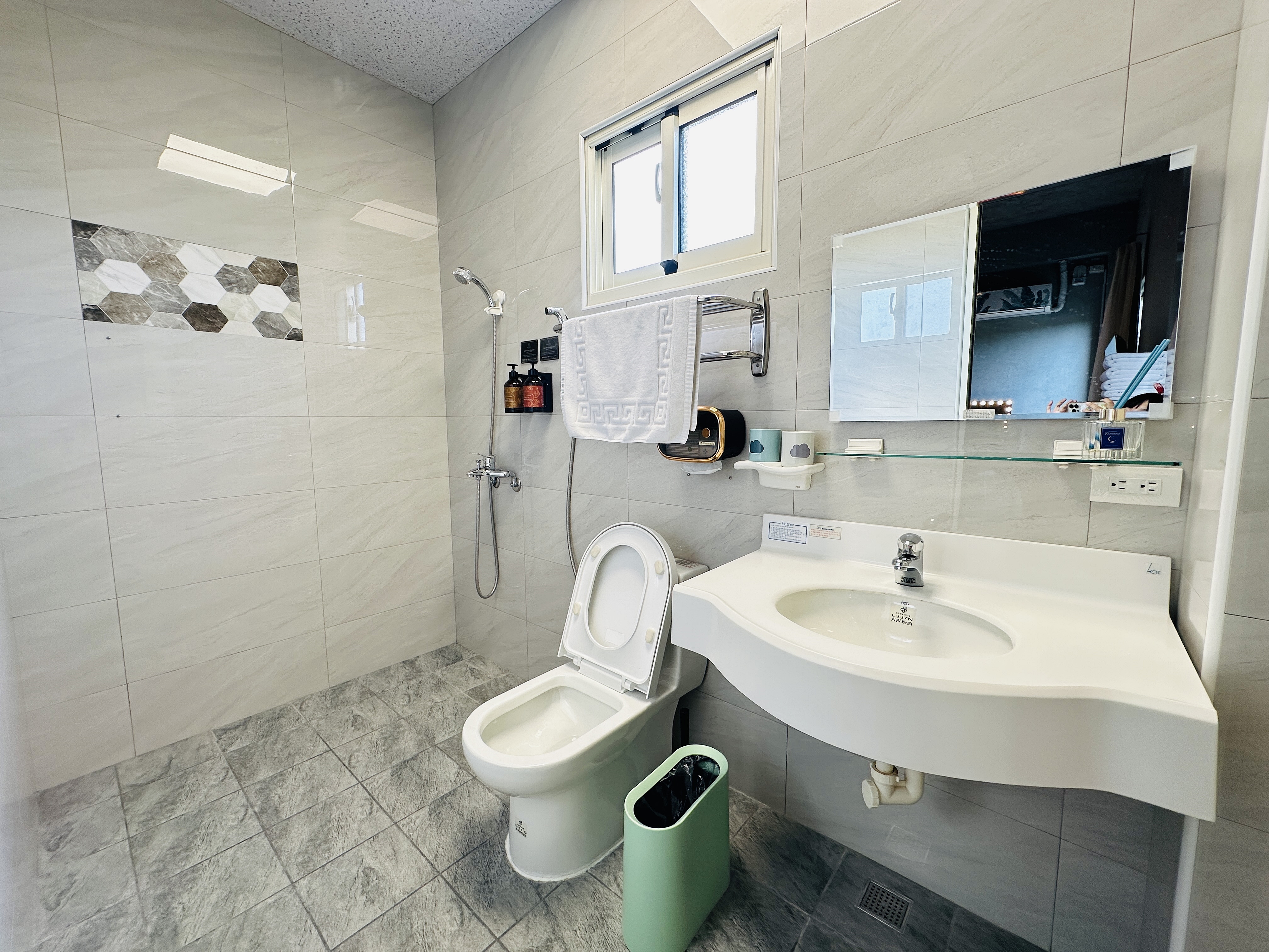 【徐徐民宿】嘉義竹崎20人包棟推薦｜電梯、KTV、烤肉區與玩