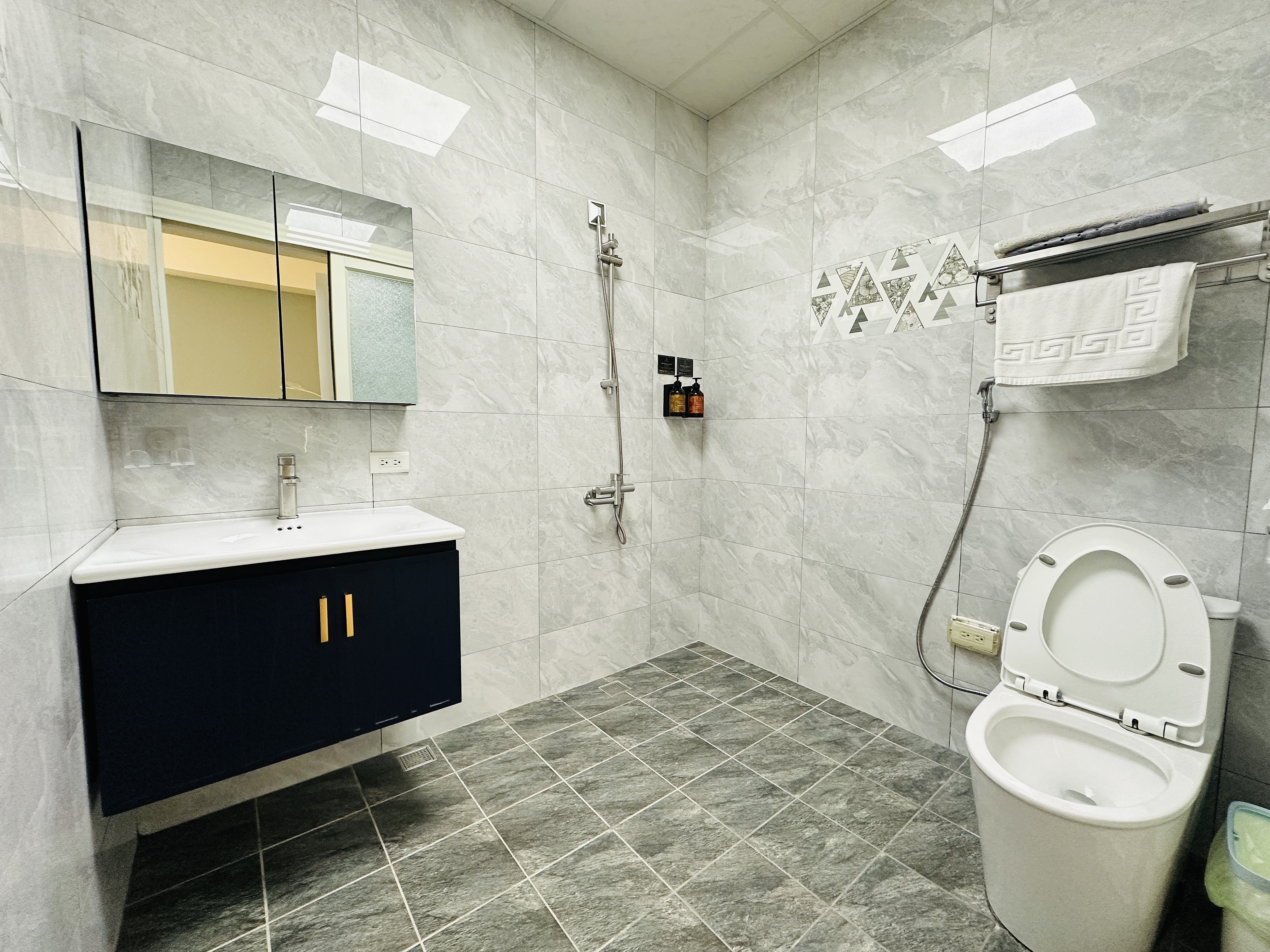 【徐徐民宿】嘉義竹崎20人包棟推薦｜電梯、KTV、烤肉區與玩