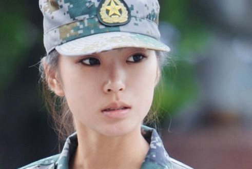 女神級教官,讓攝影師拍不停。(圖/翻攝網路)