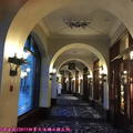 (590)露易絲湖城堡飯店-圓拱型長廊