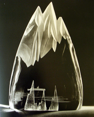 鸚鵡螺號核子潛艇，潛行北極冰山下