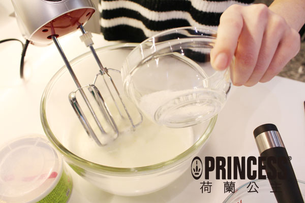 打發蛋白霜 打發蛋白霜