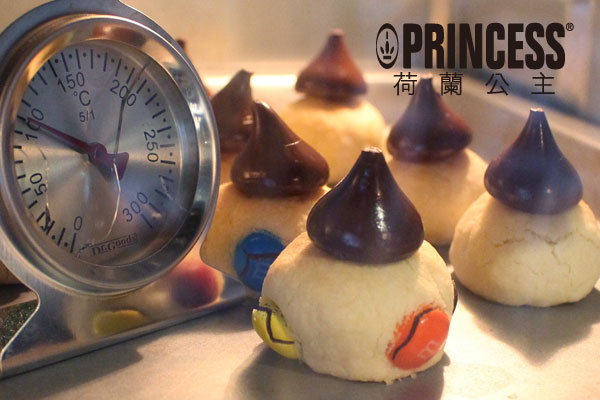 用烤箱餘溫讓巧克力微微融化