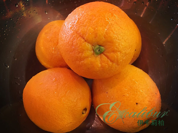 秋冬是柑橘類水果的盛產季節，無論香氣、甜度和價格都是最吸引人的時候
