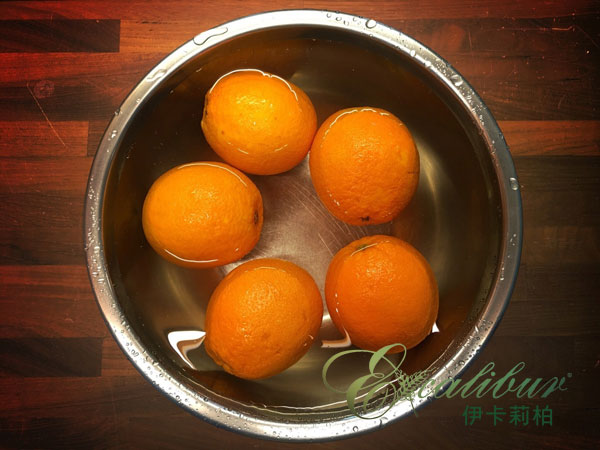用過濾水浸泡柳橙一夜或一天