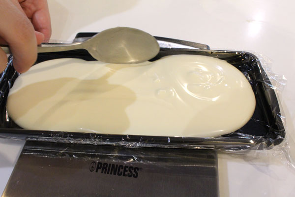 融化的白巧克力 融化的白巧克力