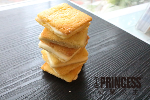 「白色戀人」─請精挑白巧克力! 「白色戀人」─請精挑白巧克力!