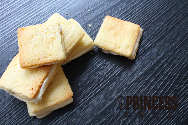 「白色戀人」─請精挑白巧克力! 「白色戀人」─請精挑白巧克力!