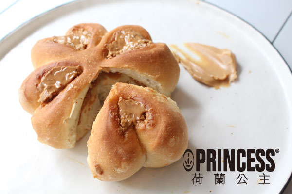 花生好事四葉麵包